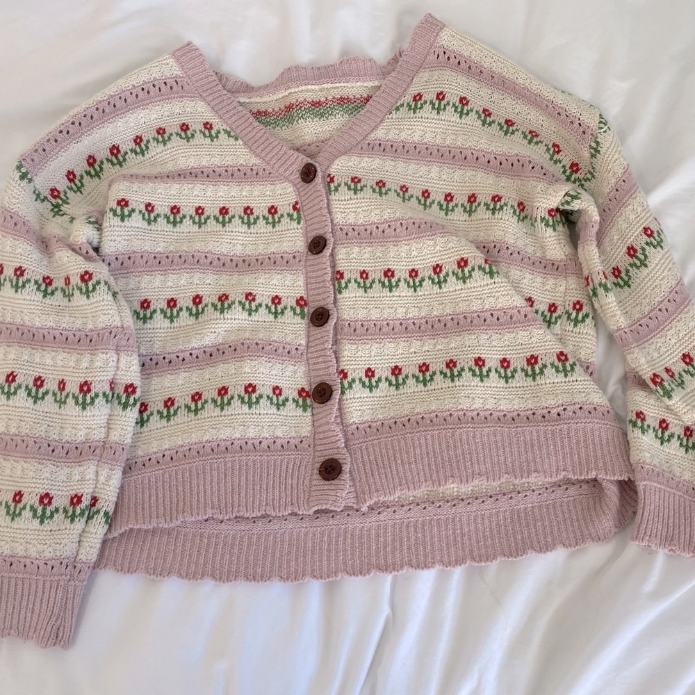 cute flowery cardigan.